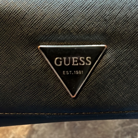 Guess Wallet - Picture 2 of 4